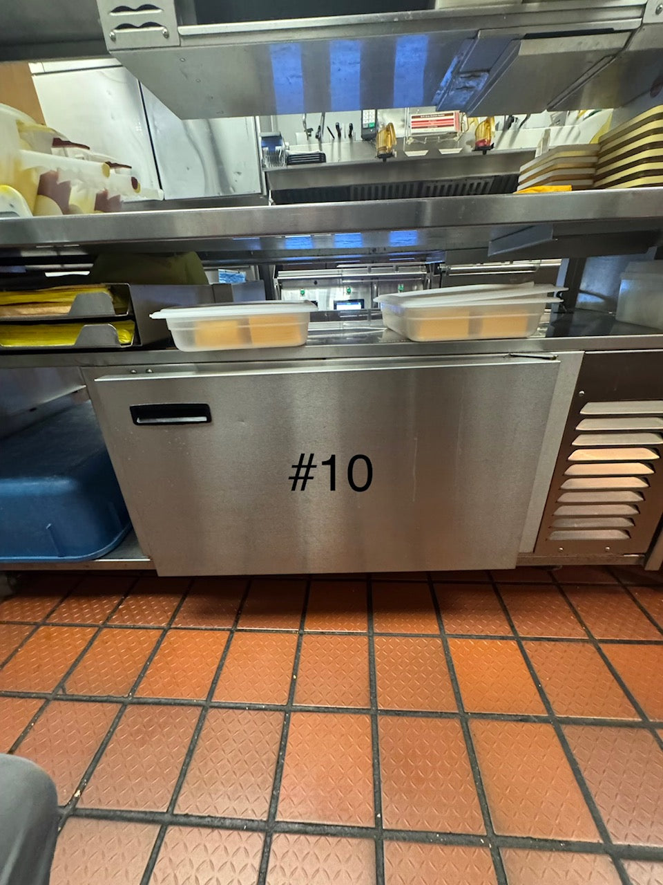 UNIT #10 BURGER PREP DRIVE THRU